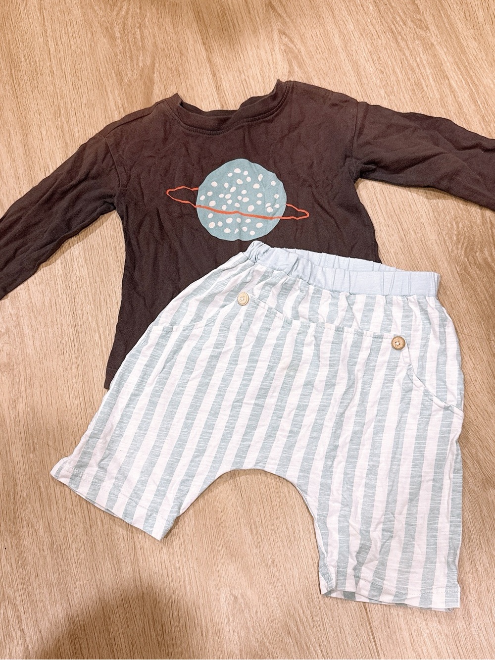 Hanna Andersson Brown Long Sleeve Tee and shorts
